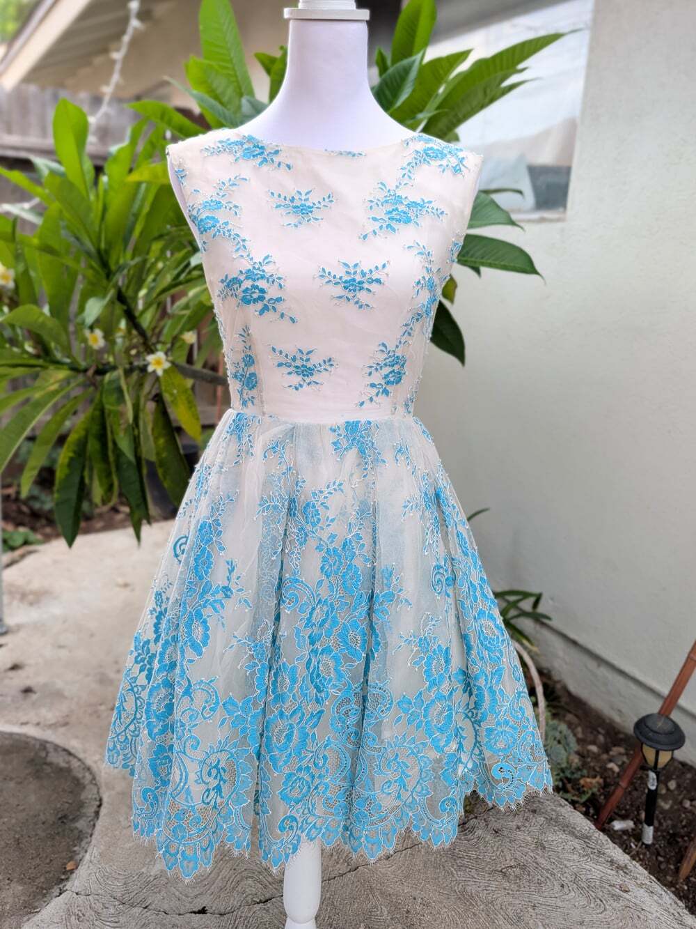 Alice + Olivia Fila lace overlay party dress homecoming floral embroidery 2 VGUC - Picture 3 of 11